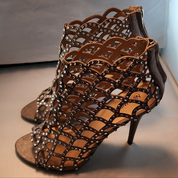 Nine West Rhinestone Evening Shoe Size 8.5M - Picture 5 of 8